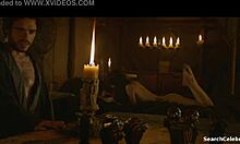 Oona Chaplin joue dans Game of Thrones avec de gros seins