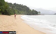 Amandaborges, amatorka z Brazylii, zostaje złapana na plaży na seks analny